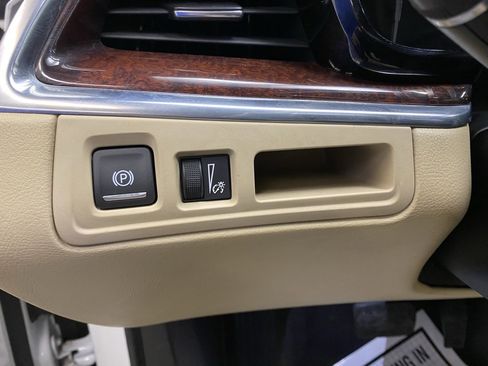 Used 2019 Cadillac XT5 Premium Luxury image 22