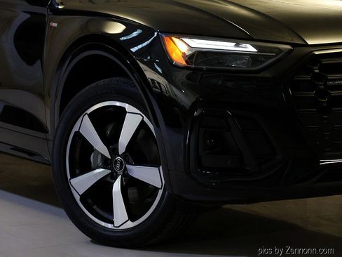 Used 2023 Audi Q5 2.0T Premium Plus w/ Premium Plus Package AWD/4WD image 3