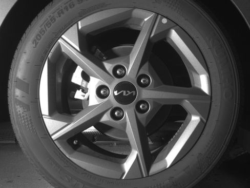 Used 2025 Kia K4 FWD image 15