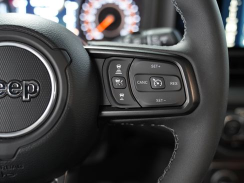 Used 2025 Jeep Wrangler Rubicon image 20