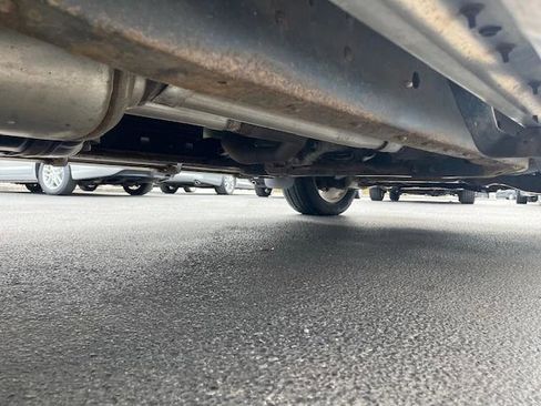 Used 2011 Toyota Tundra Limited w/ Platinum Pkg image 9