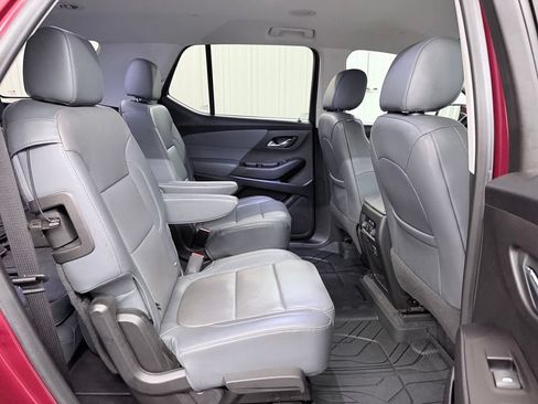 Used 2019 Chevrolet Traverse Premier w/ Driver Confidence II Package FWD image 38