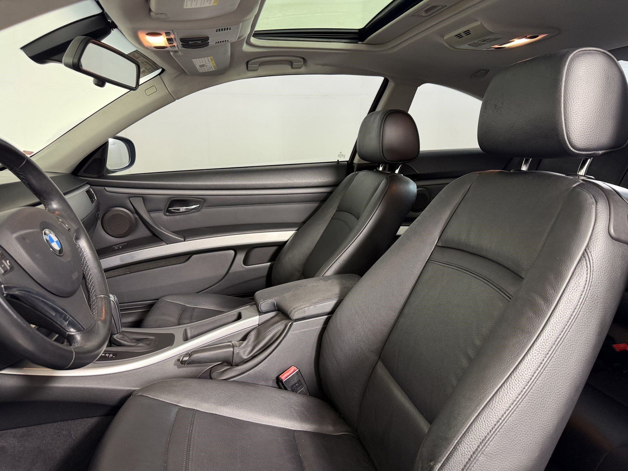 Used 2011 BMW 328i Coupe RWD image 4