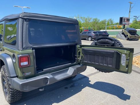 Used 2022 Jeep Wrangler Unlimited Sport AWD/4WD image 15