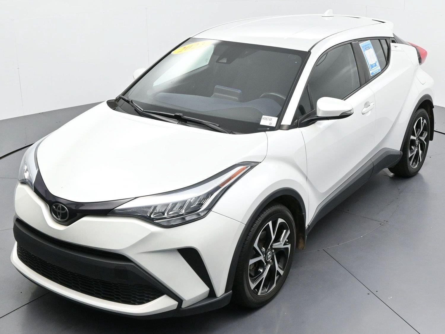 Used 2022 Toyota C-HR XLE FWD image 35