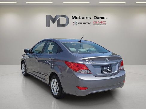 Used 2013 Hyundai Accent GLS FWD image 13