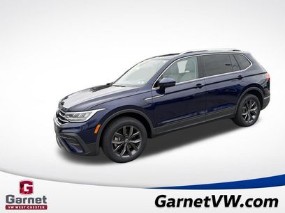 Used 2023 Volkswagen Tiguan SE w/ Panoramic Sunroof Package