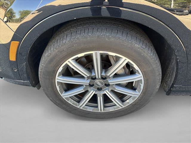 Used 2019 Audi Q7 3.0T Prestige AWD/4WD image 9