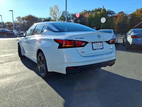 Certified 2023 Nissan Altima 2.5 SR w/ SR Premium Package image 6