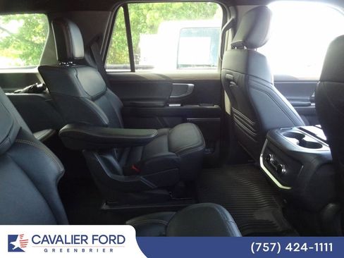 Used 2025 Ford Expedition Tremor AWD/4WD image 9