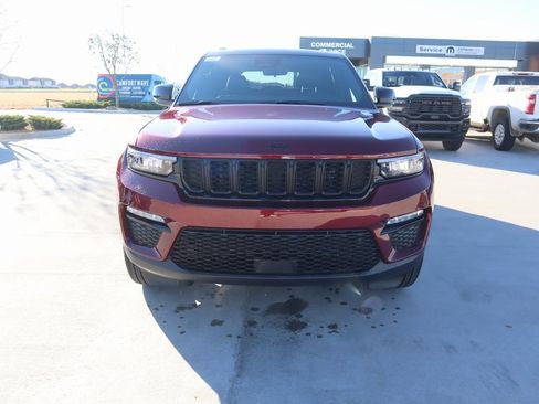 New 2025 Jeep Grand Cherokee Limited image 10