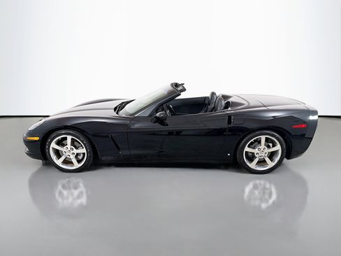 Used 2009 Chevrolet Corvette Convertible w/ Preferred Equipment Group RWD image 29