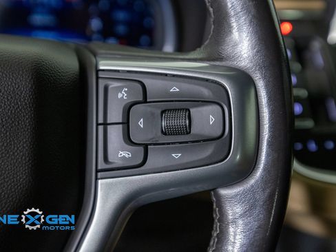 Used 2022 Chevrolet Suburban Premier AWD/4WD image 15