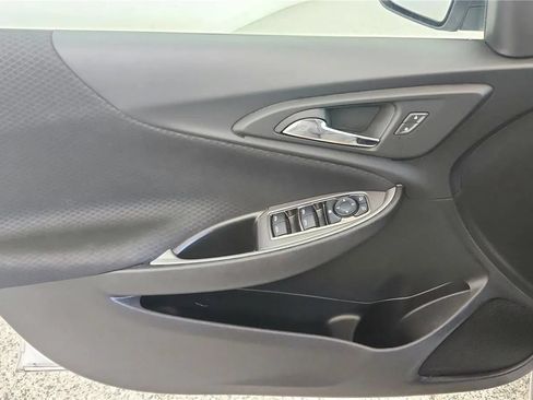 Used 2025 Chevrolet Malibu LT FWD image 32