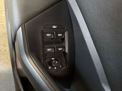 Used 2020 Volkswagen Jetta SE image 18