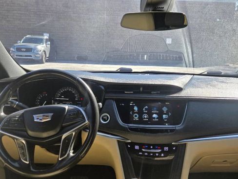 Used 2018 Cadillac XT5 Luxury w/ Driver Awareness Package image 13