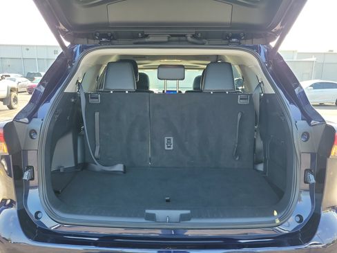 Used 2026 Toyota Highlander XLE AWD/4WD image 8