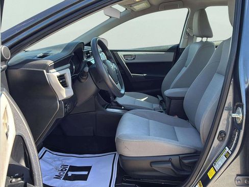 Used 2015 Toyota Corolla LE image 30