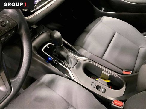 Used 2025 Toyota Corolla LE w/ LE Premium Package FWD image 17