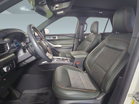 Used 2022 Ford Explorer Timberline w/ Timberline Technology Package image 4