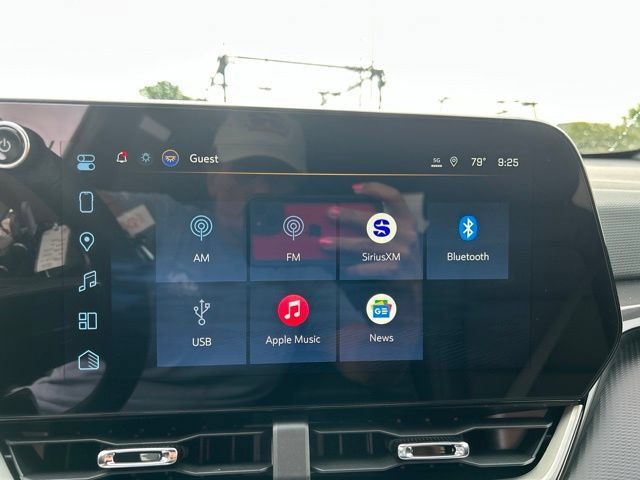 New 2027 Chevrolet Equinox LT w/ Convenience Package II FWD image 25