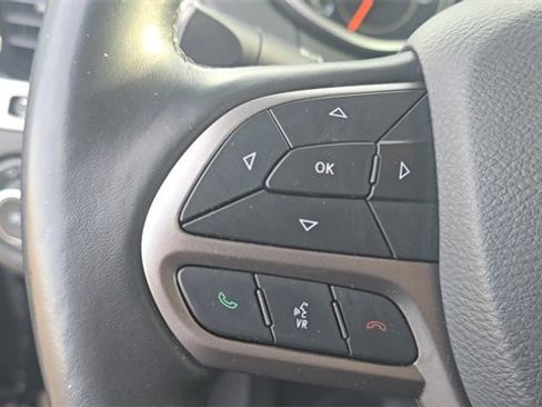 Used 2021 Jeep Cherokee Limited image 23