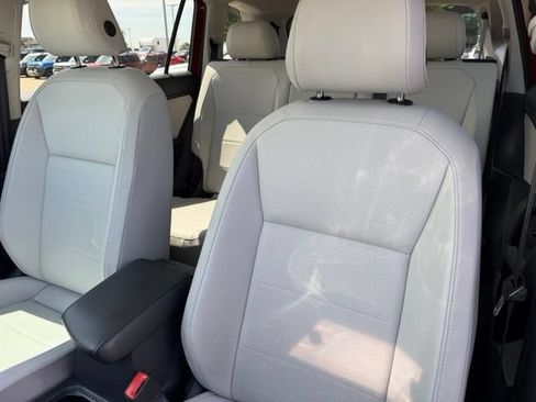 Used 2019 Volkswagen Tiguan S FWD image 12