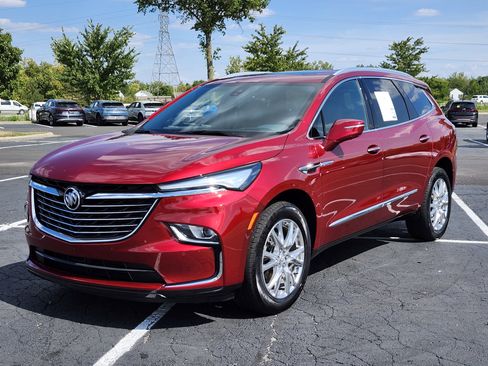 Used 2023 Buick Enclave Premium w/ Experience Buick Package image 6