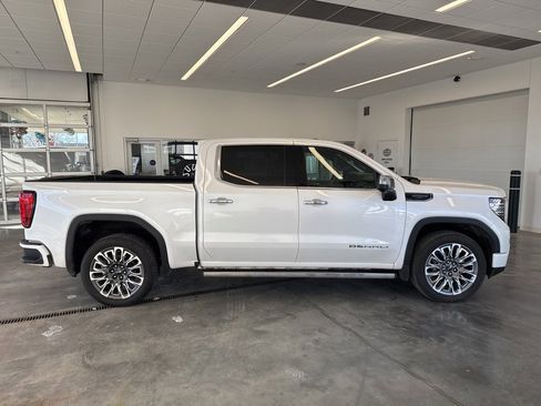 Used 2023 GMC Sierra 1500 Denali Ultimate image 2