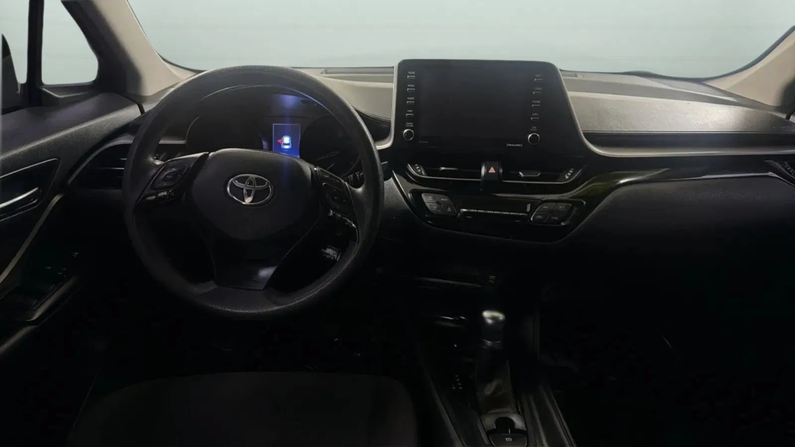Used 2020 Toyota C-HR LE FWD image 10