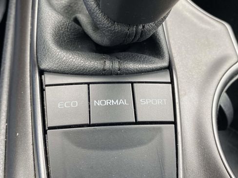 Used 2024 Toyota Camry SE FWD image 29