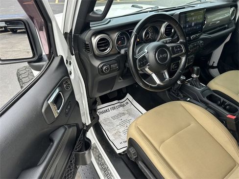 Used 2020 Jeep Gladiator Overland w/ Trailer Tow Package image 30