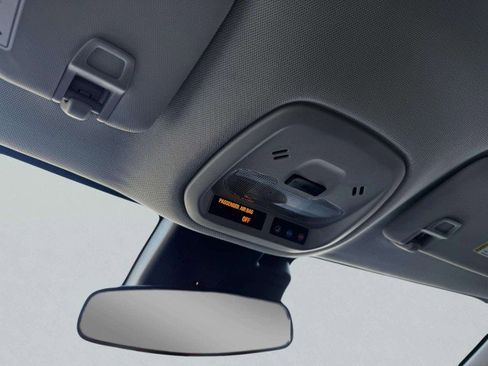 Used 2024 Chevrolet Trax ACTIV w/ Driver Confidence Package image 28