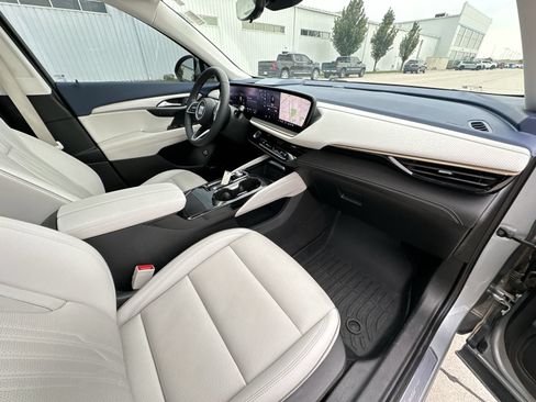 Used 2025 Buick Envision Avenir AWD/4WD image 29