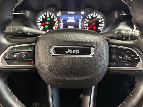 Used 2022 Jeep Compass Limited image 23