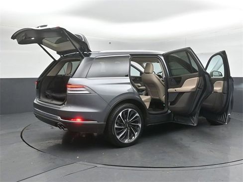 Certified 2023 Lincoln Aviator Reserve w/ Equipment Group 201A image 55
