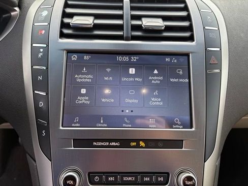 Used 2020 Lincoln MKZ Standard image 21