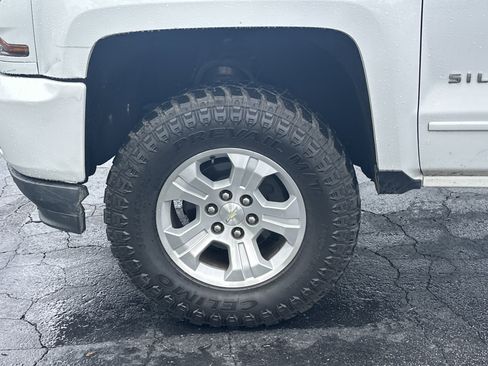 Used 2018 Chevrolet Silverado 1500 LT w/ All Star Edition AWD/4WD image 6