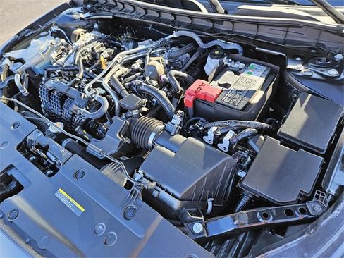 Used 2025 Nissan Altima 2.5 SR image 18