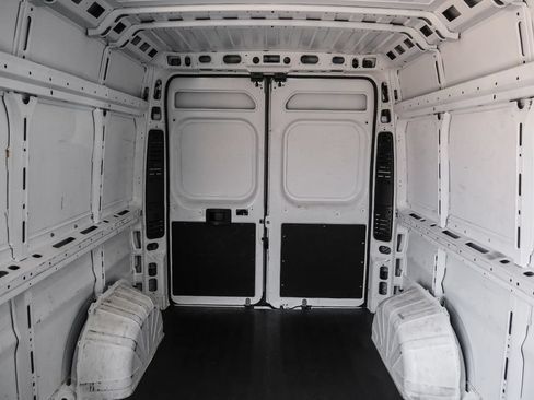 Used 2023 RAM ProMaster 2500 FWD image 36