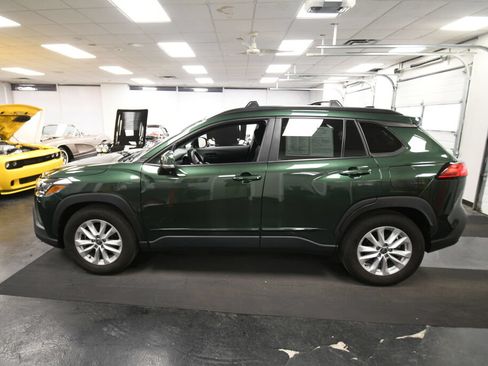 Used 2023 Toyota Corolla Cross LE w/ Moonroof Package AWD/4WD image 4