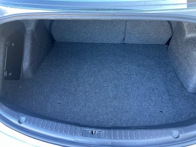 Used 2010 MAZDA MAZDA3 i Touring FWD image 24
