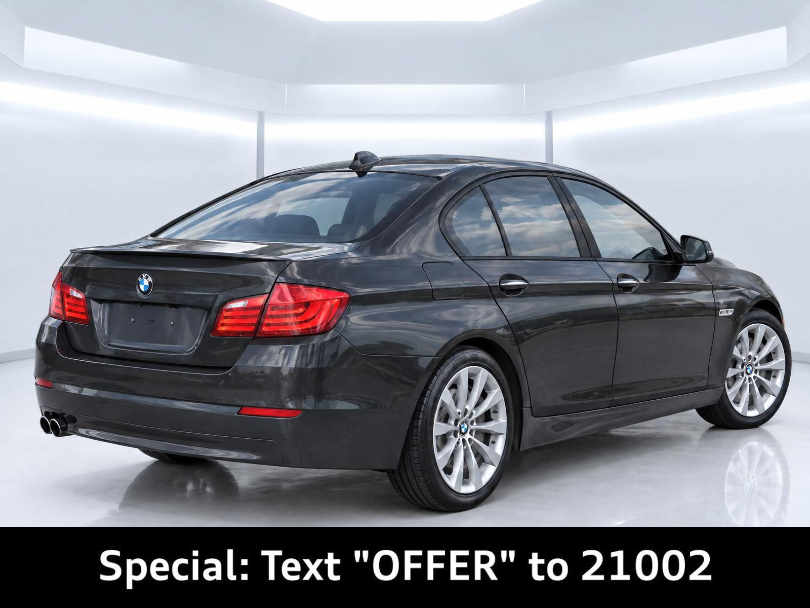 Used 2011 BMW 528i Sedan RWD image 4