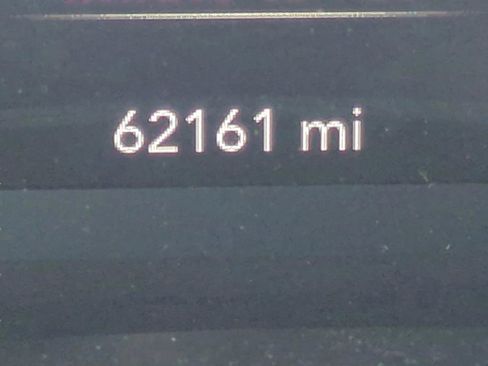 Used 2023 Chrysler Voyager LX image 26