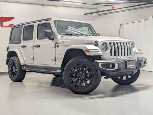Used 2022 Jeep Wrangler Unlimited Sahara w/ Cold Weather Group image 2