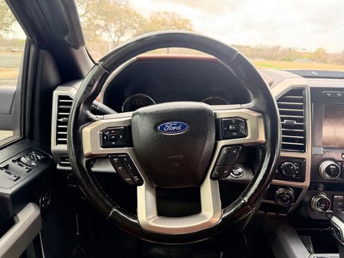 Used 2019 Ford F150 Platinum w/ Equipment Group 701A Luxury image 35