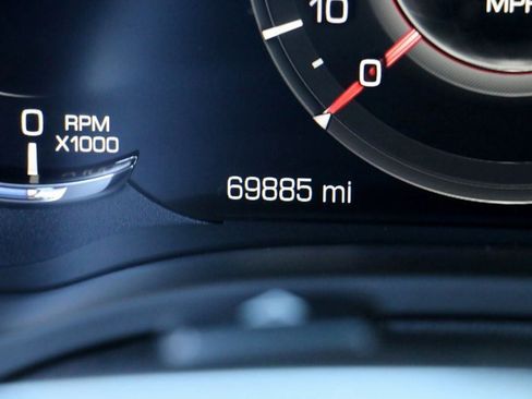 Used 2020 Cadillac Escalade ESV Premium Luxury image 14