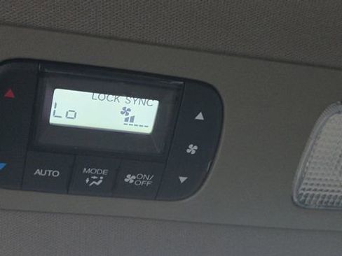 Used 2023 Honda Odyssey Elite image 34