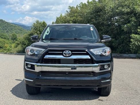 Used 2023 Toyota 4Runner Limited AWD/4WD image 2