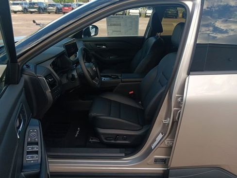 New 2025 Nissan Rogue SL w/ Tech Package image 21